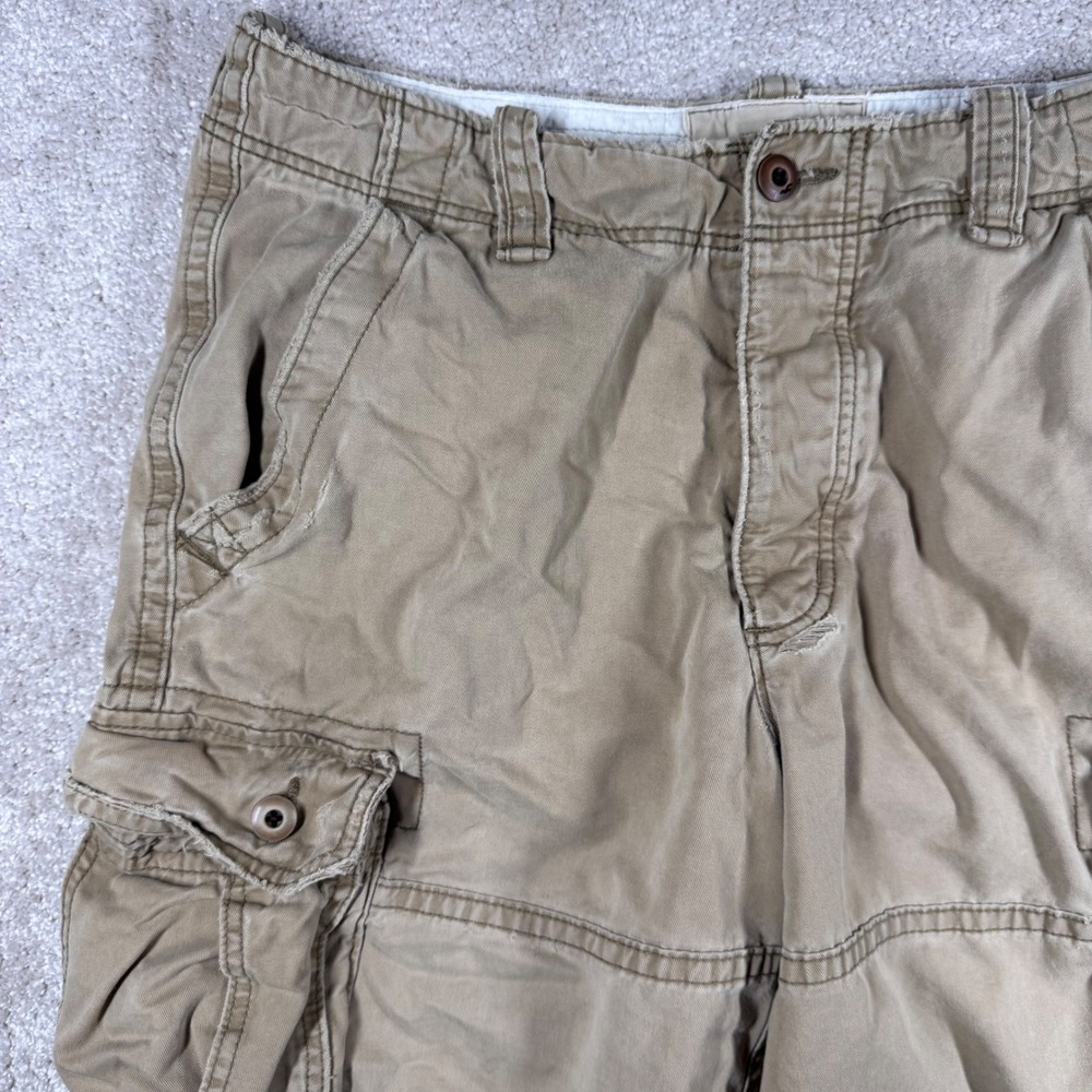 Hollister Mens Tan Khaki Cargo Shorts Size 33 Distressed Frayed Cotton Twill - Picture 4 of 10